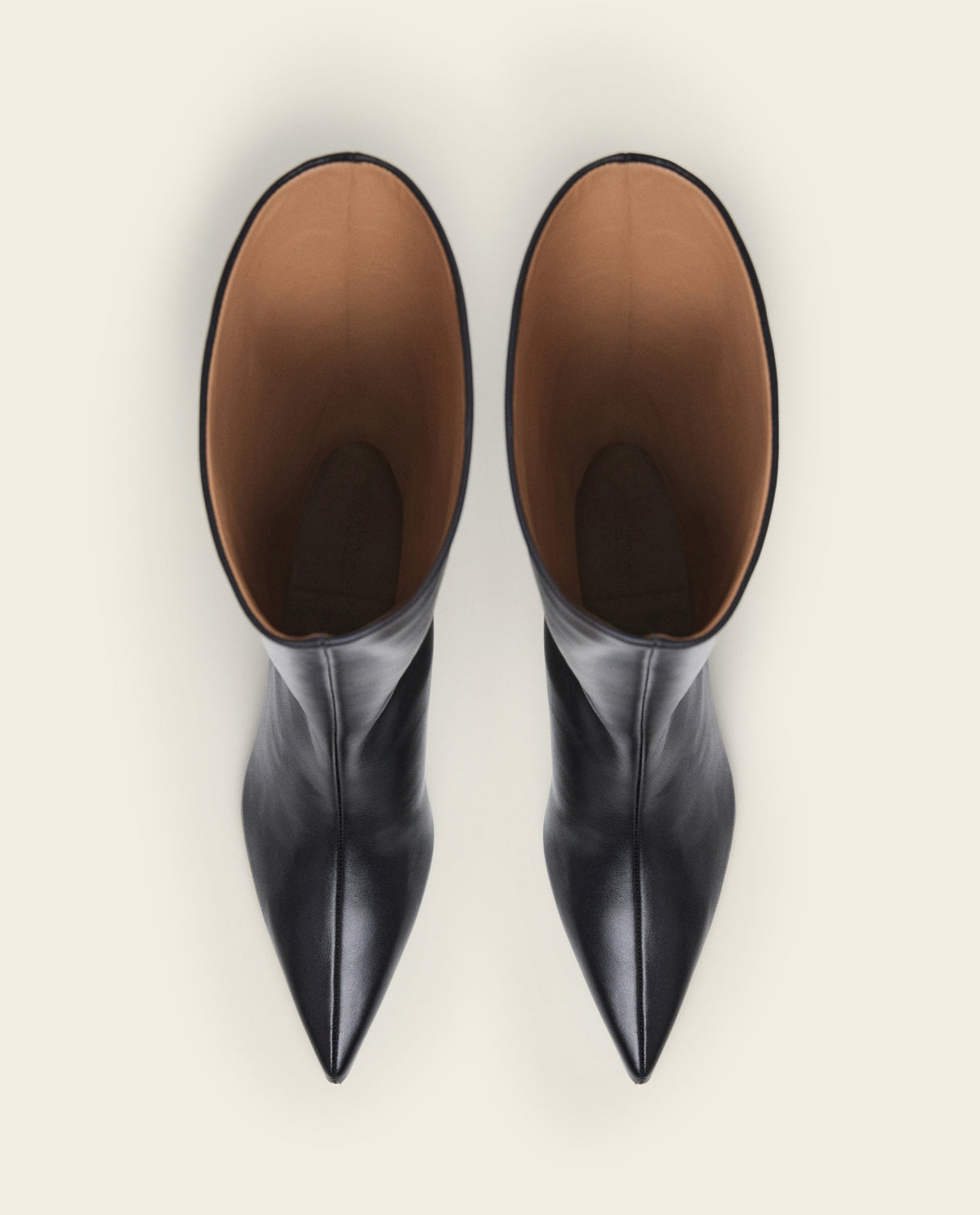 Nour Leather Black