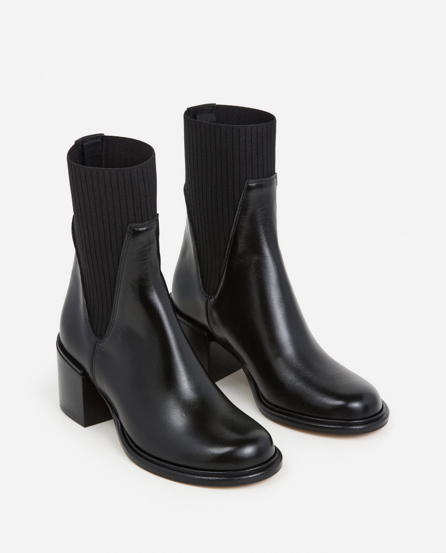 Quinn Leather Black