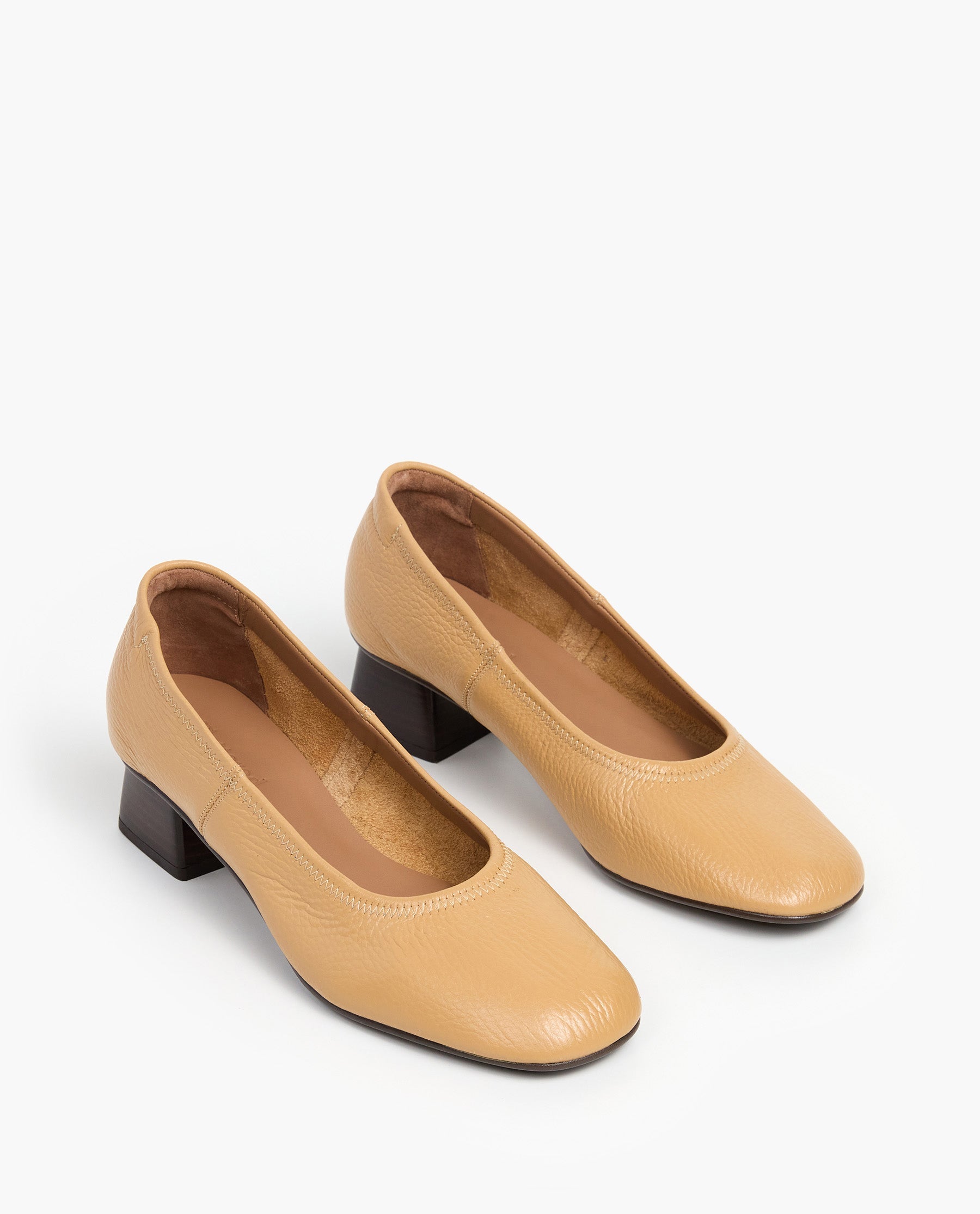 Zac Grained Leather Biscotti
