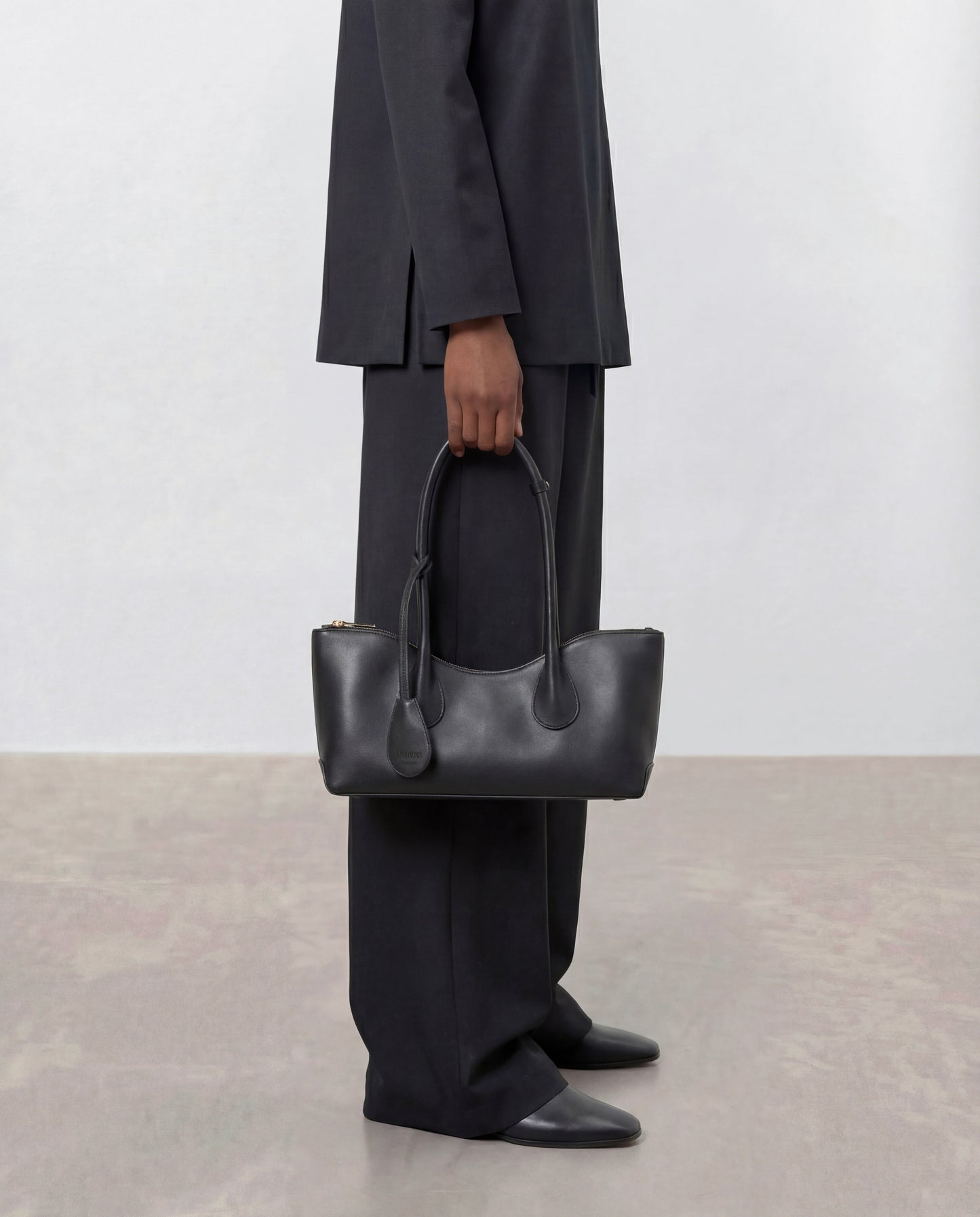 Gaia Shoulderbag Leather Black